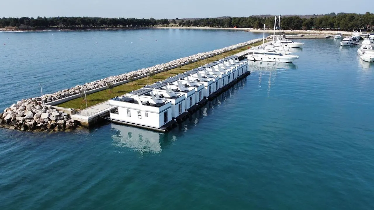 The Sea Lodges Novigrad - Bootshaus Floating Sea House 0*, Novigrad (Istria) Croatia