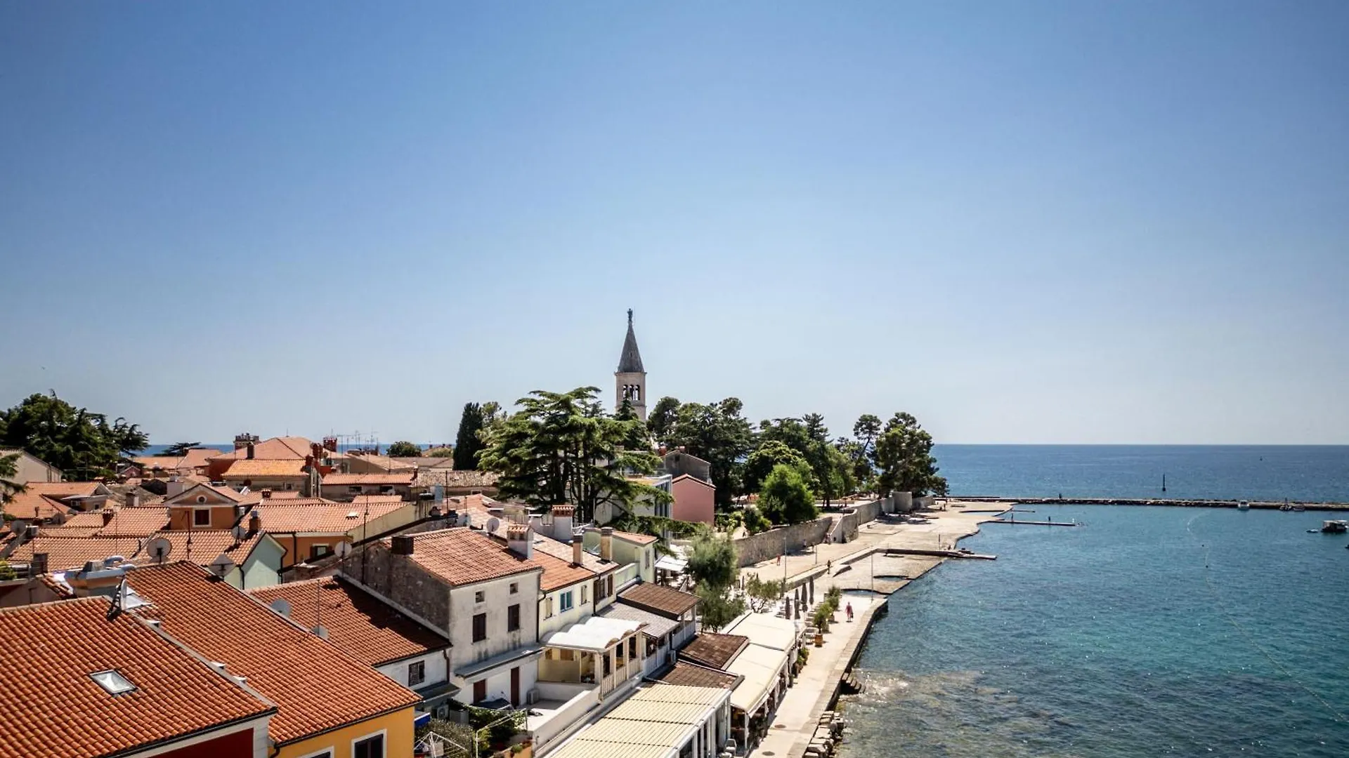 Botel The Sea Lodges Novigrad - Bootshaus Floating Sea House
